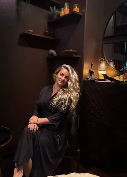 Skin & Scalp Atelier - Head Spa