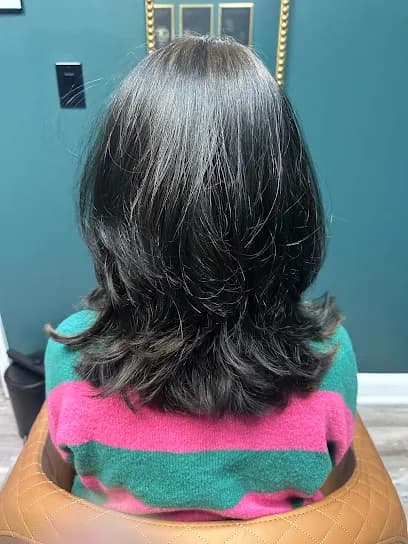 Calm Crown Herbal Head Spa - Head Spa