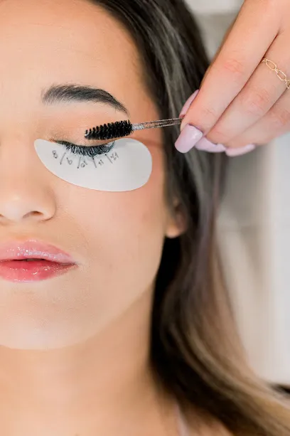 Chaise Beauty Lounge - Head Spa