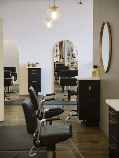 Savante Salon - Head Spa