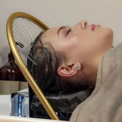 Calm Nature - Head Spa