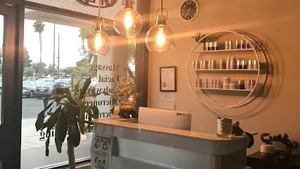 Heads Up! Spa - Head Spa