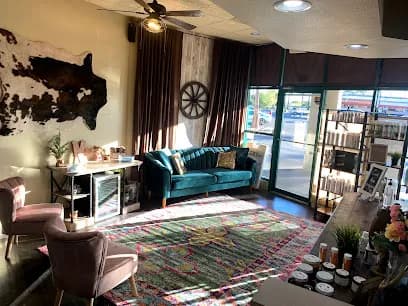 Maple Leaf Hair Co. - Head Spa