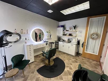 Renew Hair Lounge + Head Spa - Head Spa