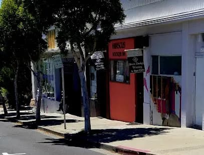 Hibiscus Boutique Spa - Head Spa