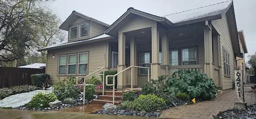 Sacred House Wellnes - Head Spa