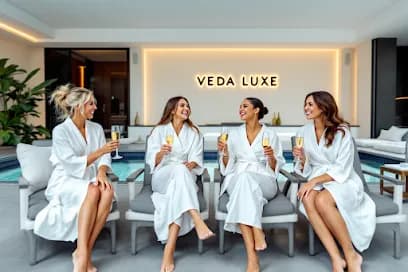 VEDA LUXE BEAUTY & SPA - Head Spa