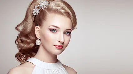 Luxe Hair Lounge & Day Spa - Head Spa