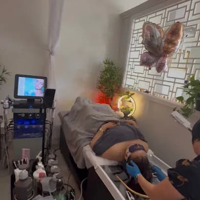 RETREAT BEAUTY - Head Spa