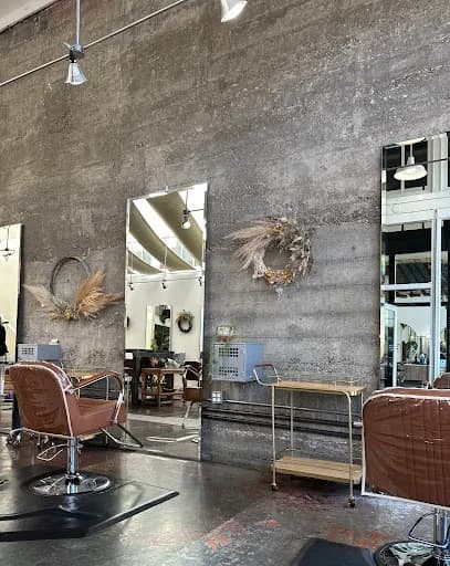 DAREDEVILS&QUEENS Salon + DAREDEVILS Barbershop - Head Spa