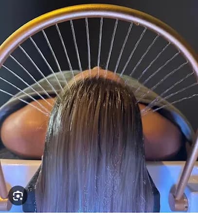 Collective Hue and Spa - Head Spa