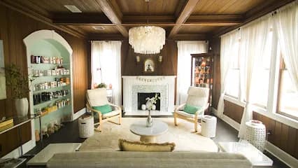 Seventh Wonder Holistic Spa - Head Spa