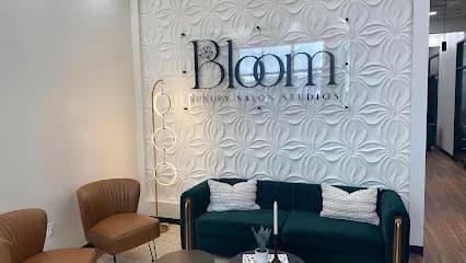 Fawn Lee ~ Stylist - Head Spa