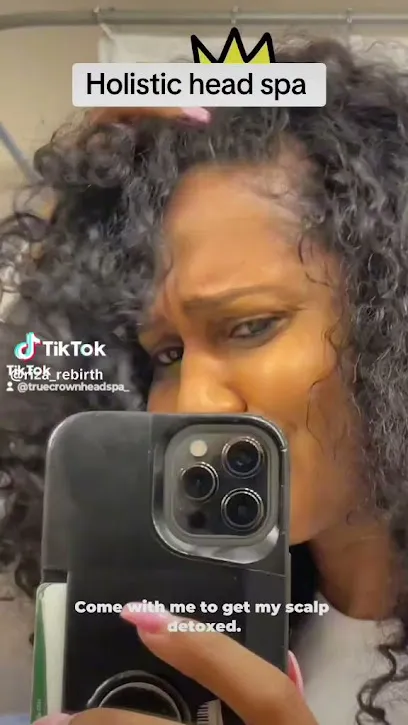 True Crown Head Spa - Head Spa