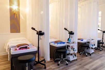 COCO BEAUTY BAR - Head Spa