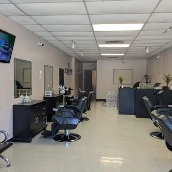 Yaahi Holistic Massage & Beauty Parlor - Head Spa