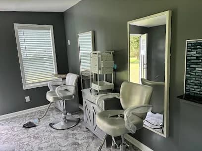 Mane Lux Hair Lounge and head Spa - Head Spa