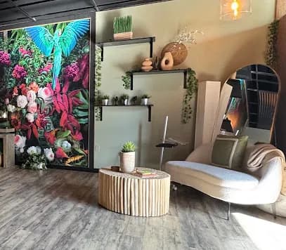 Treehouse Head Spa - Head Spa