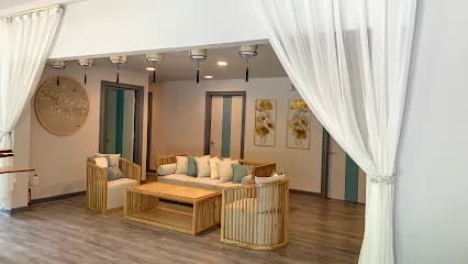 Far East Beauty Head Spa - Head Spa