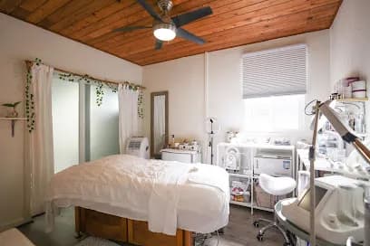 Mischa Klein Spa - Head Spa