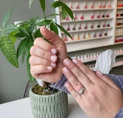 Pure Essence Spa - Head Spa