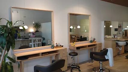 Uni-Hair Salon - Head Spa