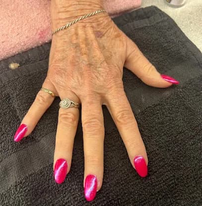 Sarahndipity Nails and Spa - Head Spa
