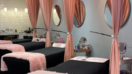Lisa's Lash Lounge - Head Spa