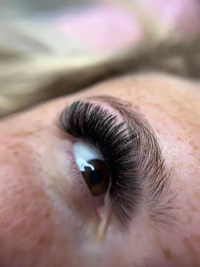 Haute Collective Salon, Spa + Boutique - Head Spa