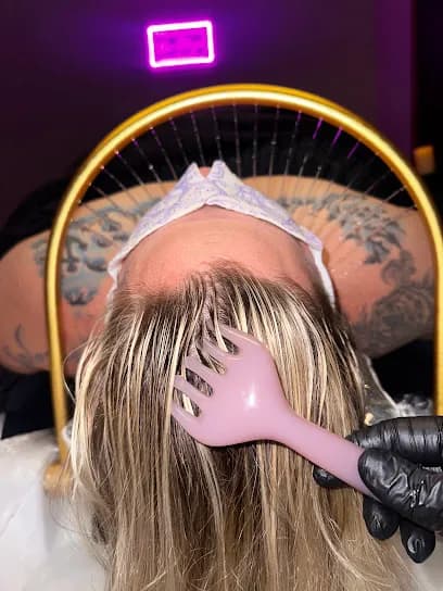 Mane + Monarch - Head Spa