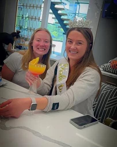 La Brise Nail Lounge - Head Spa