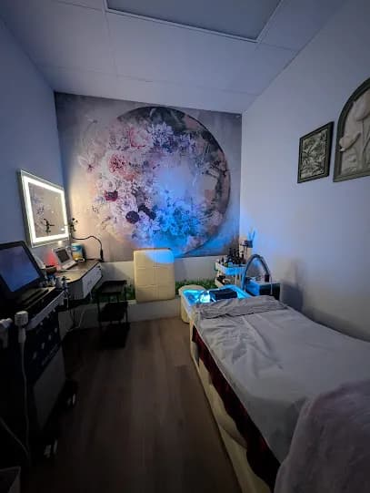 Venus Spa Prairie Village - Head Spa
