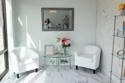 UpGlow Med Spa - Head Spa