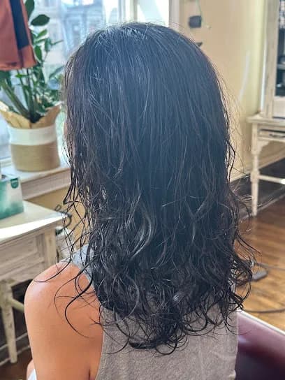 Japanese Hair Salon Defi - Head Spa