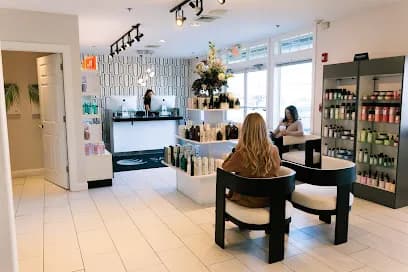 Salon Riza & Day Spa - Head Spa