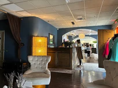 Serenity in the City Salon & Spa Stoneham - Head Spa