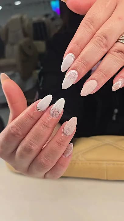 Venus Lounges - Head Spa