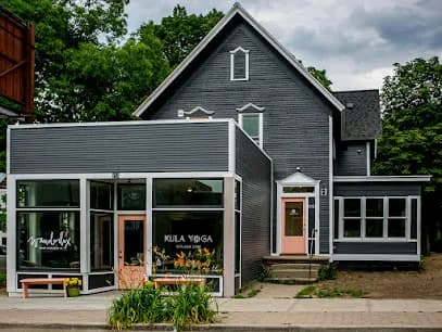 Wanderlux Beauty + Wellness - Head Spa