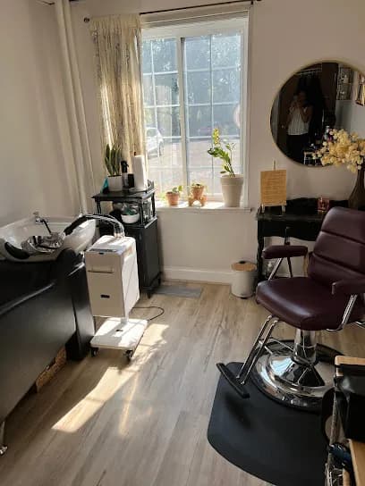 Verna Hair and Body HEAD SPA - Head Spa