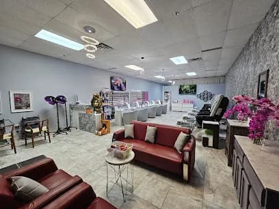 Tiara Nails & Head Spa - Head Spa