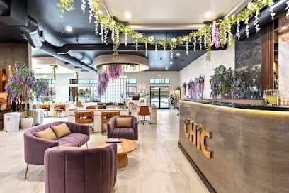 Chíc Nail Lounge & Headspa Kalispell - Head Spa