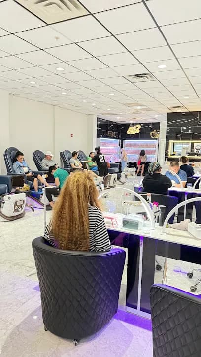 Elly’s Nail Spa - Head Spa