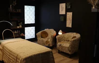 Moonwell Headspa - Head Spa