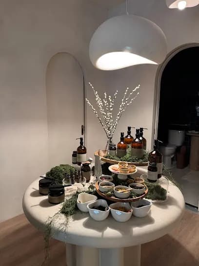 Head in the Clouds - Head Spa