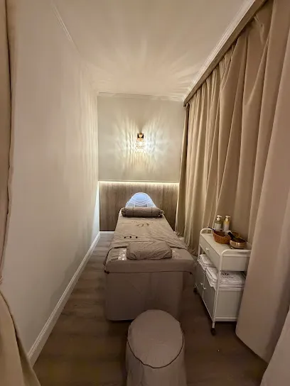 UR HEAD SPA - Head Spa