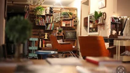 Blu Bocker - Head Spa