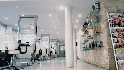 Maison de MI Salon - Head Spa