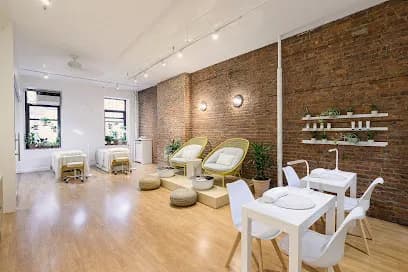 Yoshieyelash at Jewell House - Head Spa