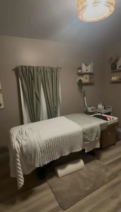 Looks by Dani - Head Spa