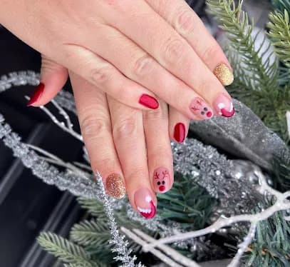 Excuria Salon and Spa - Head Spa